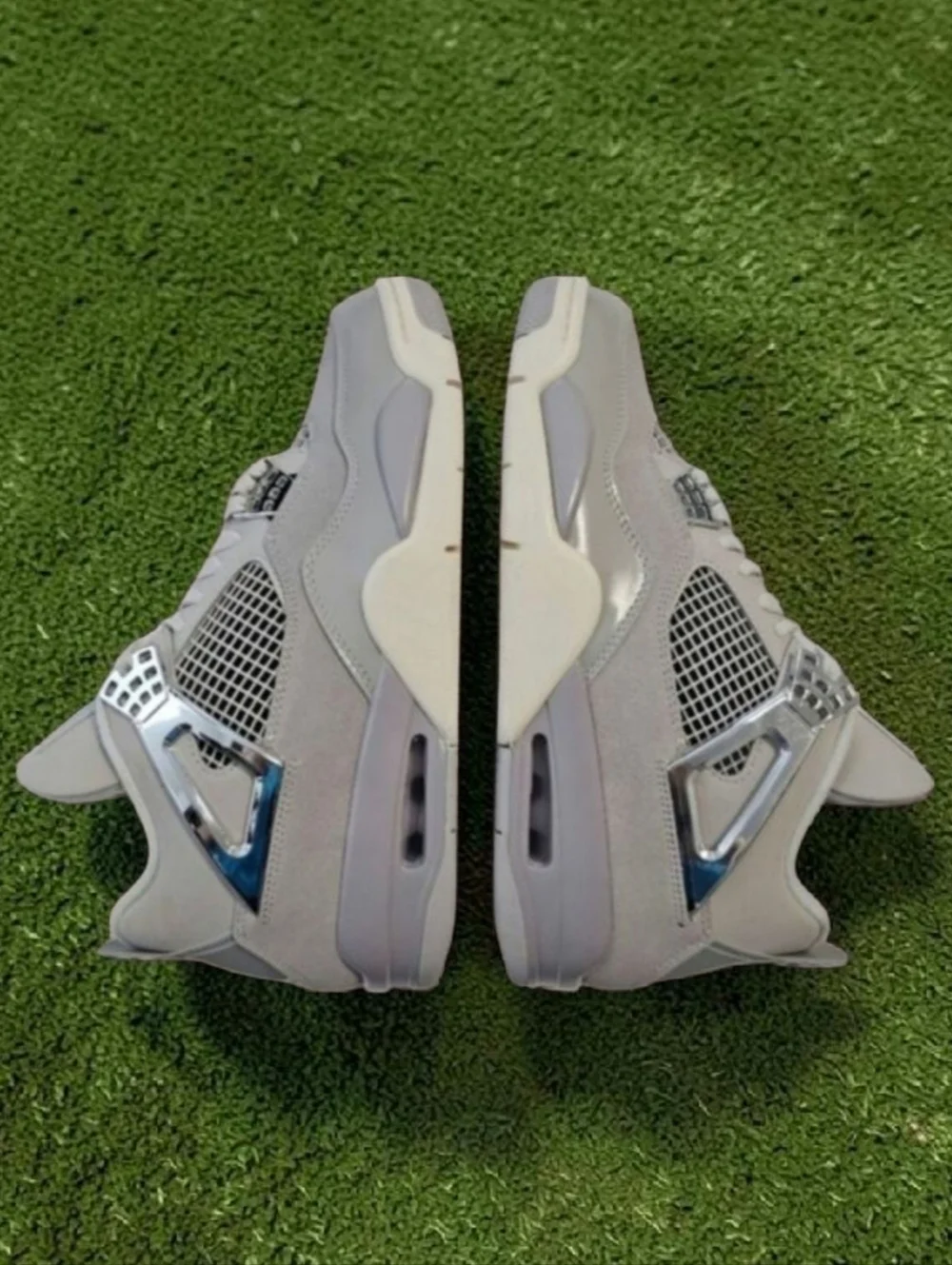 Air Jordan 4 Retro Frozen Moments Size 10.5